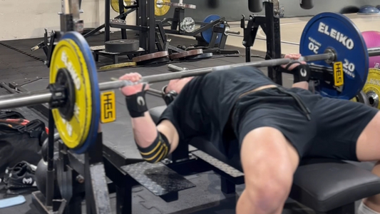 Wyciskanie na ławce poziomej szeroko / Bench press competition