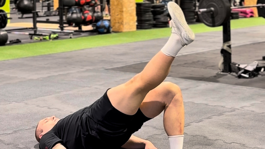 Iso glute bridge wyprostowana noga