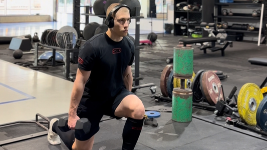 Zakroki z hantlem / reverse lunges with dumbbell